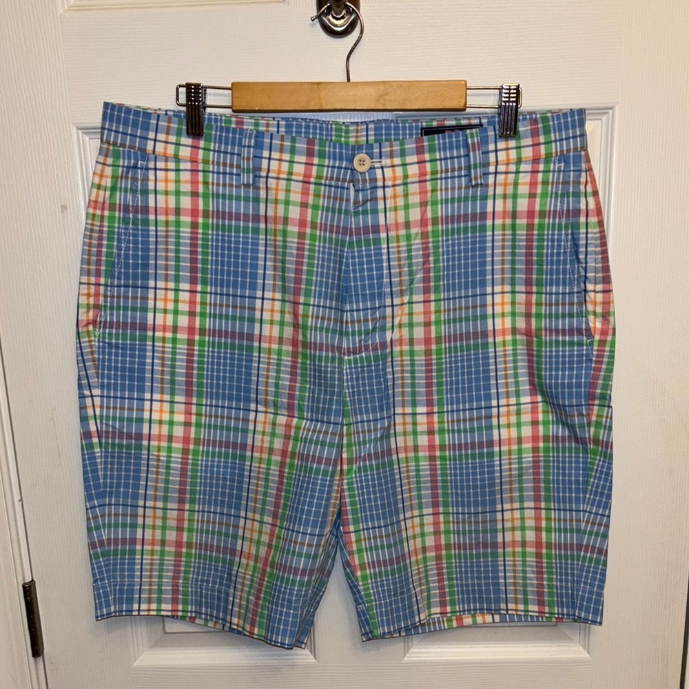 Men's vineyard vines shorts size 36